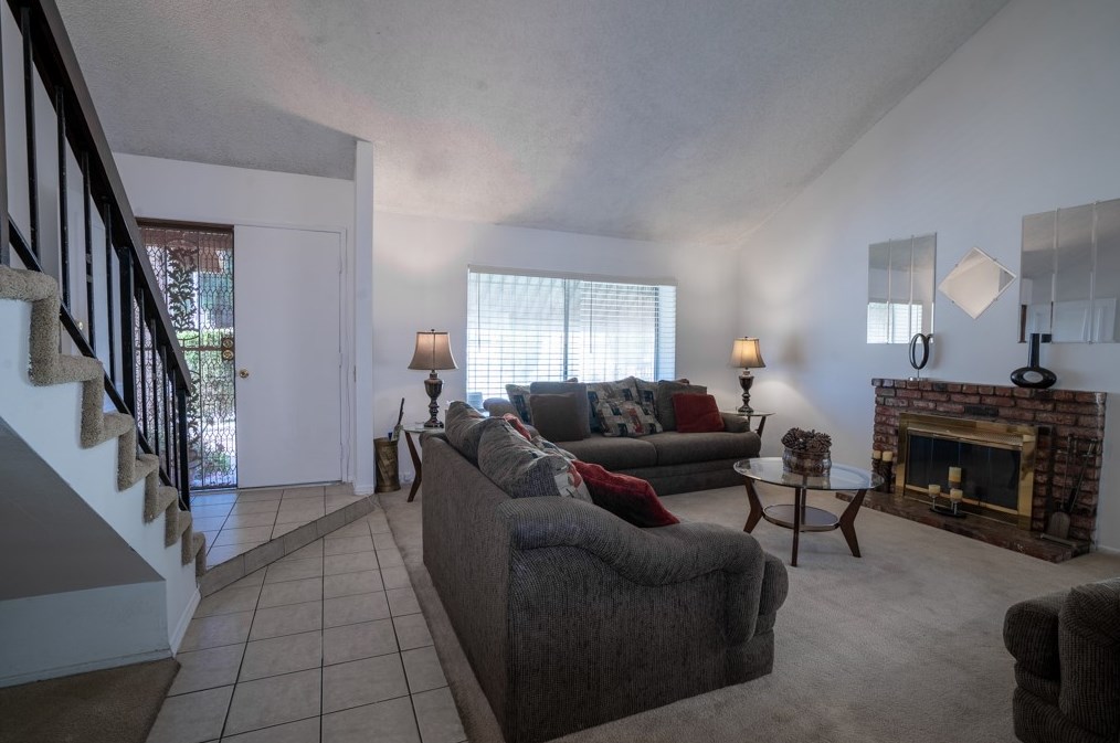 10724 De Haven Ave, Los Angeles CA  91331-2007 exterior