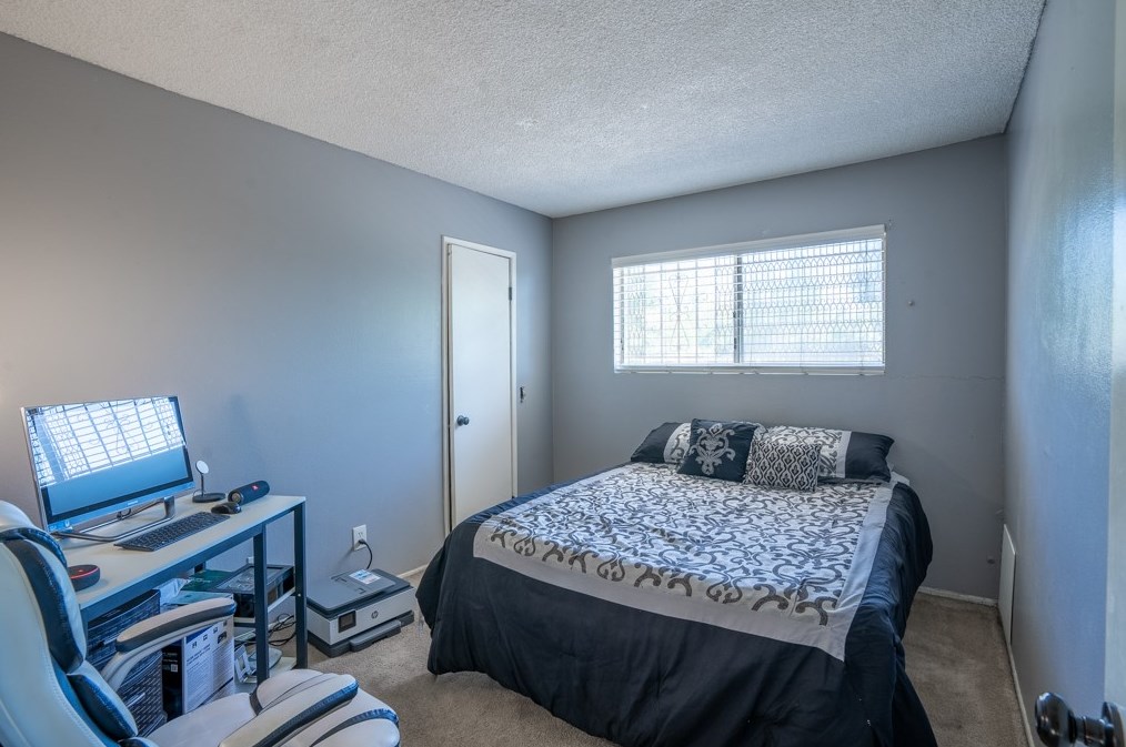 10724 De Haven Ave, Los Angeles CA  91331-2007 exterior