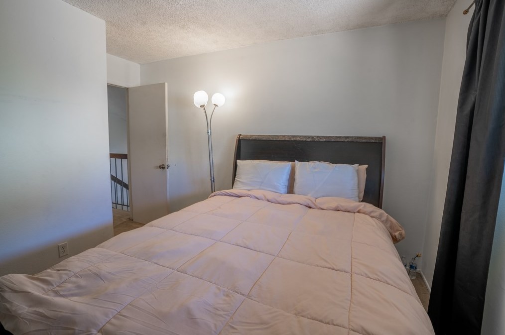 10724 De Haven Ave, Los Angeles CA  91331-2007 exterior