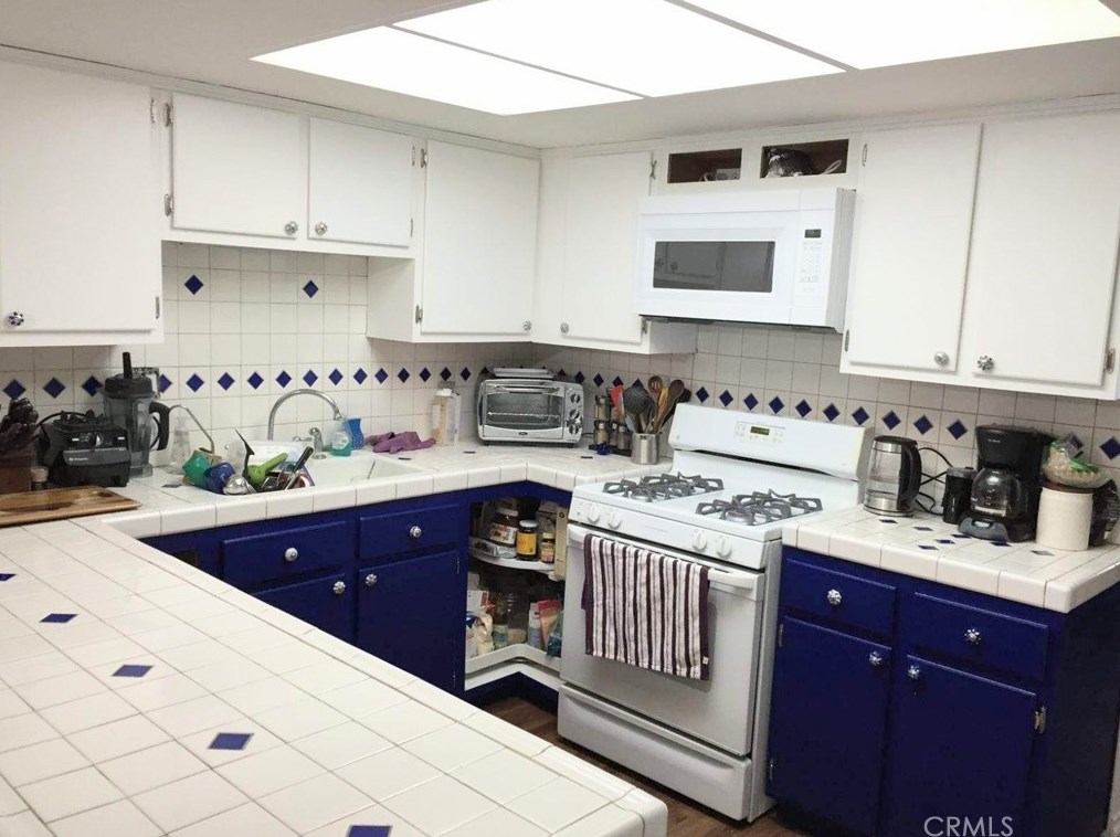 8801 Willis Ave #a3, Van Nuys, CA 91402
