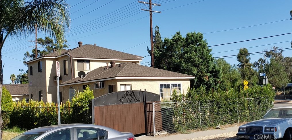 15733 Victory Blvd, Van Nuys, CA 91406