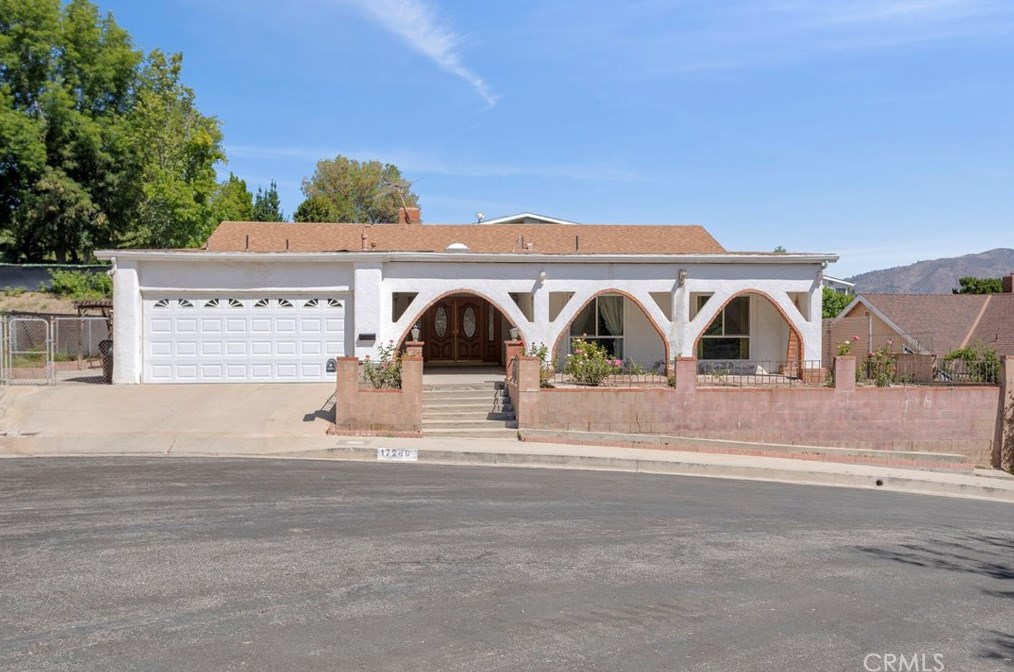 17249 Arye Pl, San Fernando, CA 91344