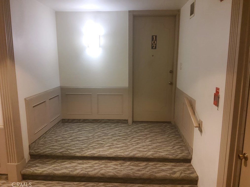 5340 Yarmouth Ave #107, Van Nuys, CA 91316