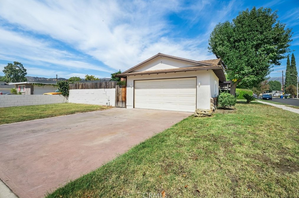 10411 Owensmouth Ave, Chatsworth, CA 91311