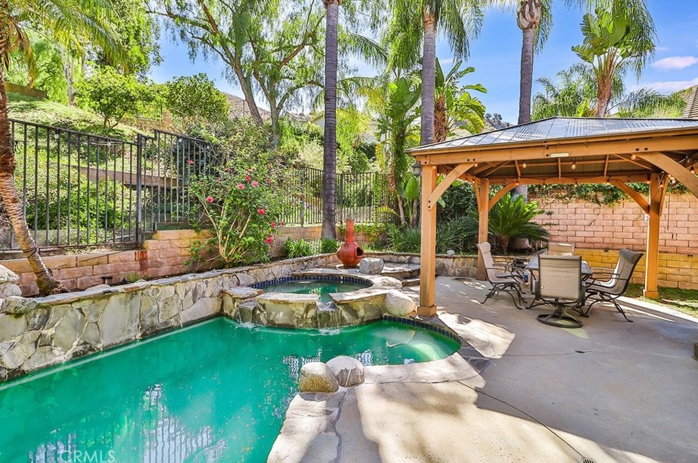 358 Anzio Way, Calabasas CA  91377-4851 exterior