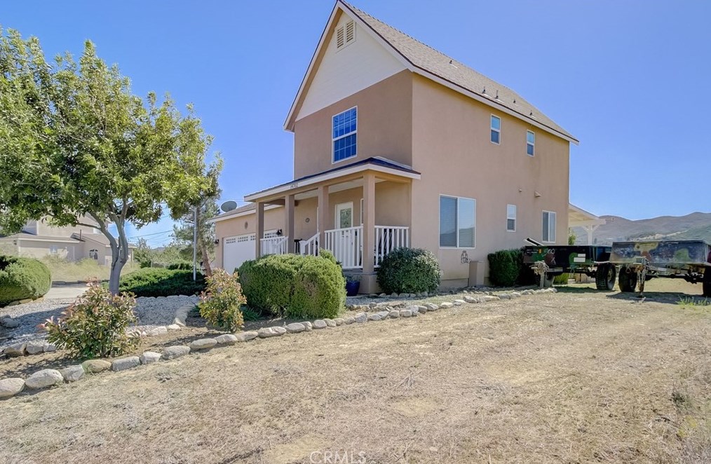 14702 Flintstone Dr, Leona Valley, CA 93532