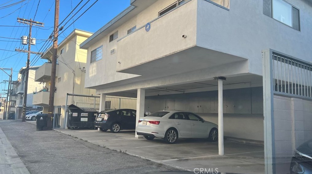 1234 Saltair Ave, Los Angeles CA  90025-1302 exterior