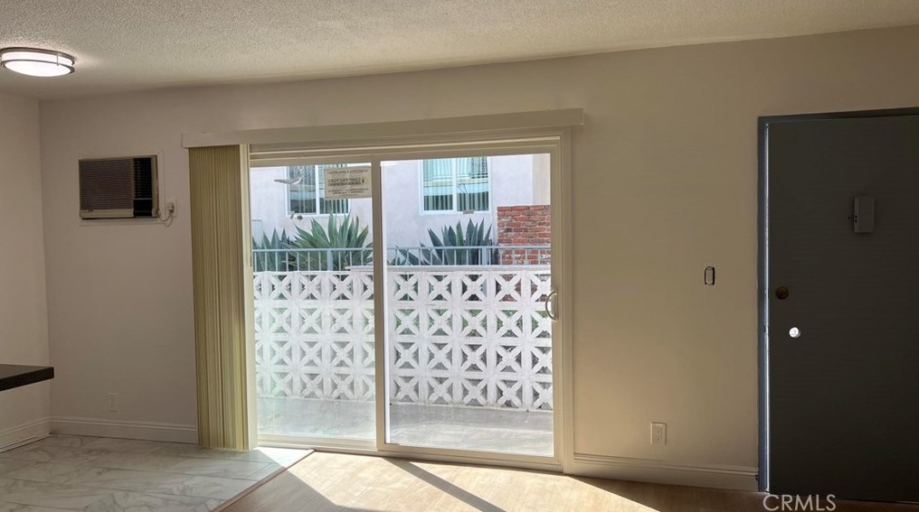 1234 Saltair Ave, Los Angeles CA  90025-1302 exterior