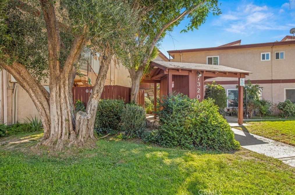 7320 Lennox Ave #l15, Van Nuys, CA 91405