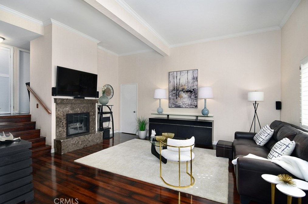 18445 Hatteras St #504, Los Angeles, CA 91356