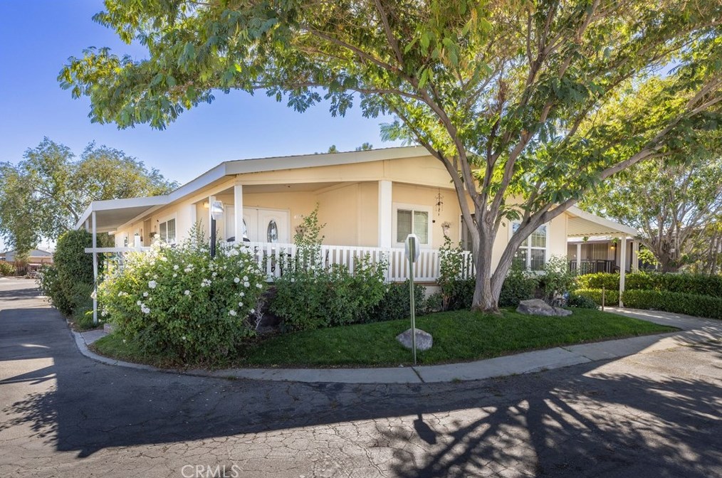 2008 Windharp Dr, Tropico Village, CA 93560-6119