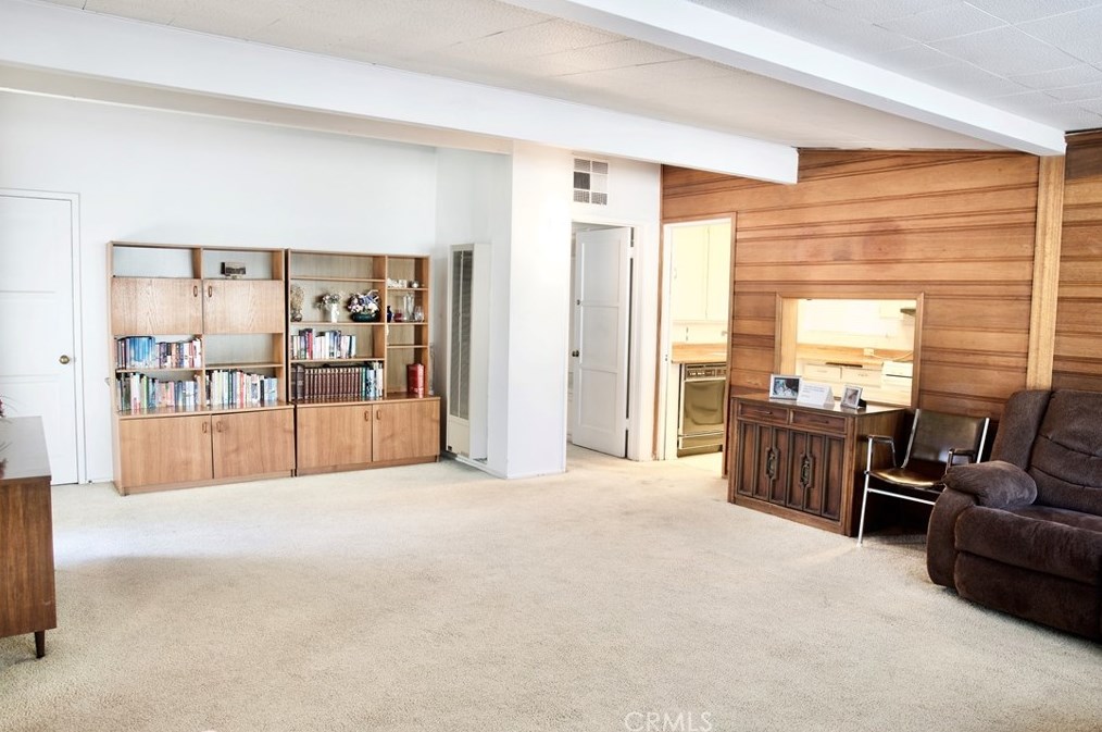 6250 Coldwater Canyon Ave, North Hollywood, CA 91606