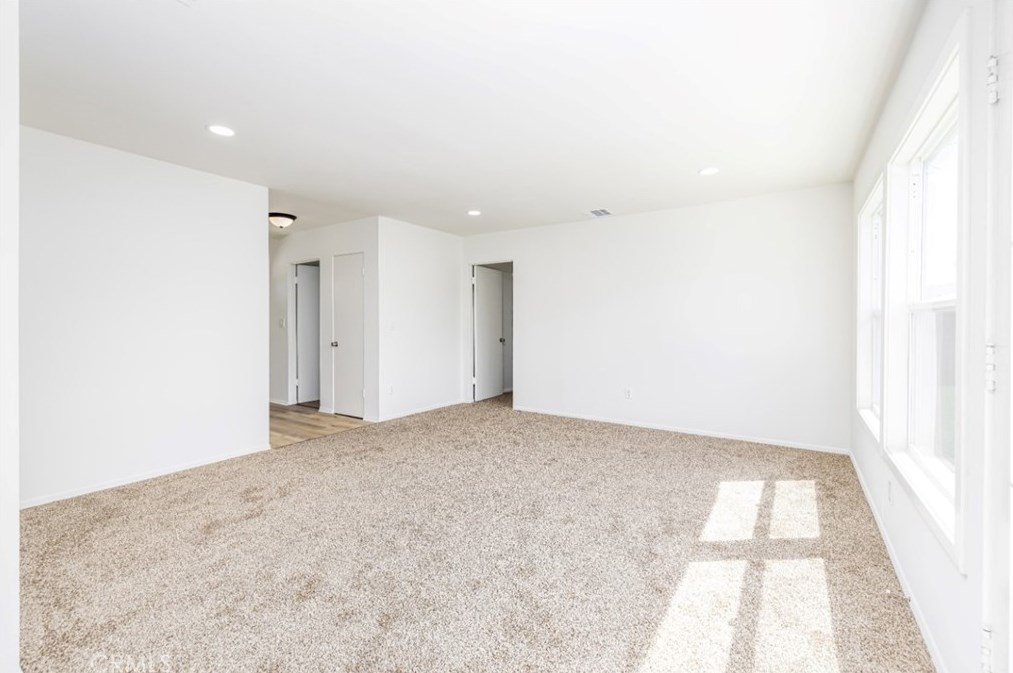 7815 Zelzah Ave, Los Angeles CA  91335-2228 exterior