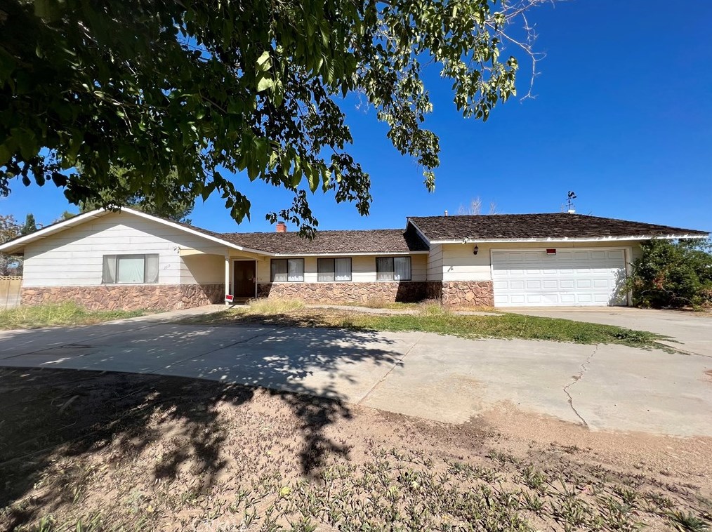 2515 Avenue, Palmdale, CA 93551-2421