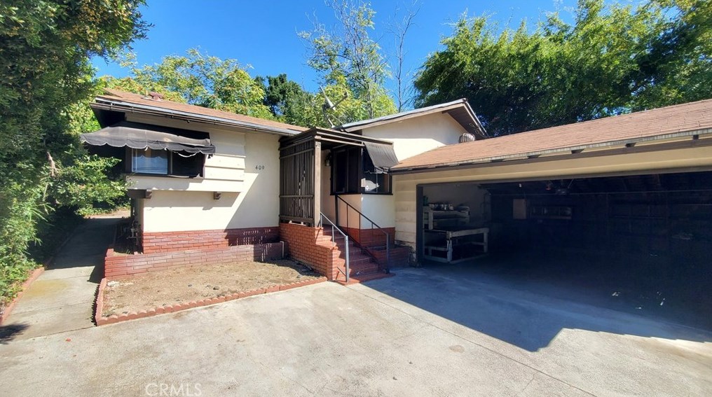 409 Altadena Dr, Altadena, CA 91001-2201