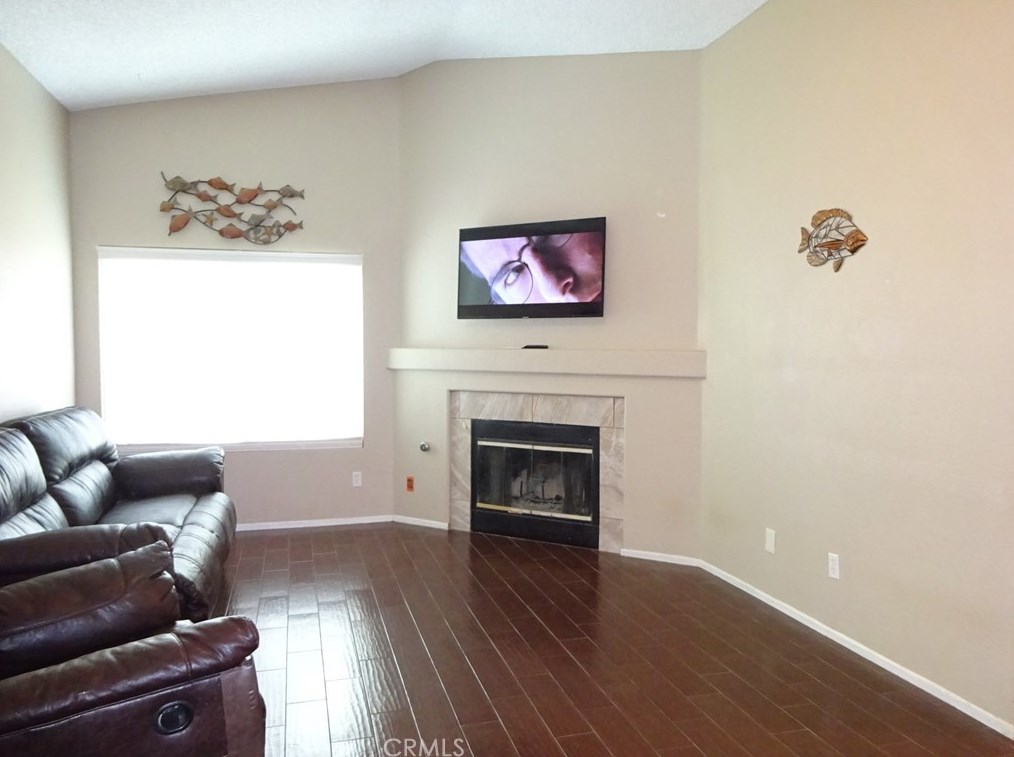 2201 Matthew Ave, Tropico Village, CA 93560-6037