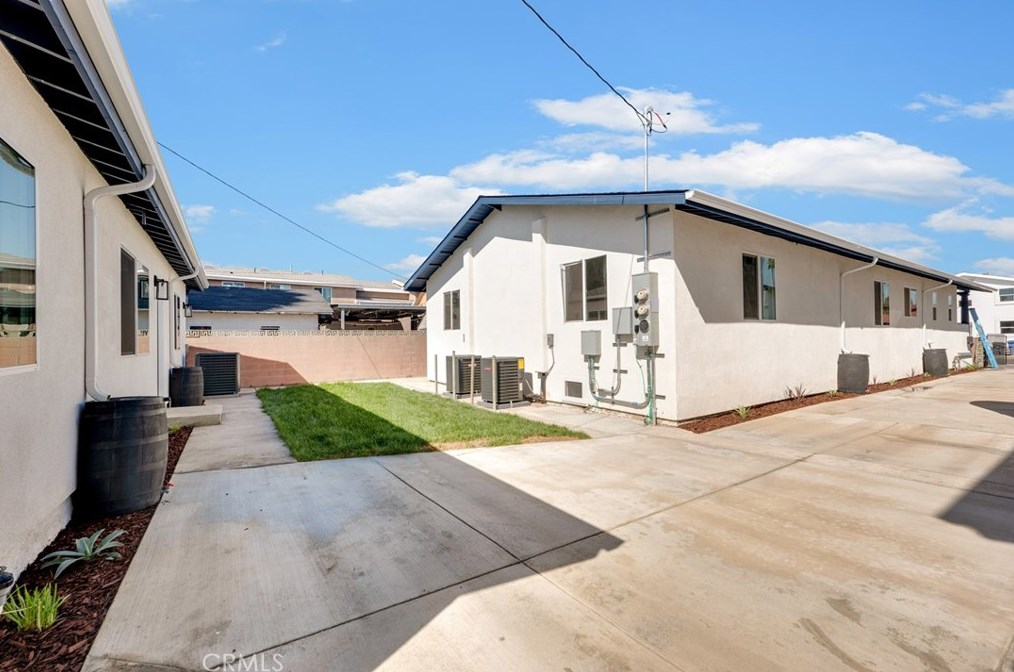 1226 Gage Ave, Los Angeles CA  90023-3321 exterior