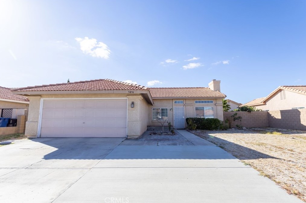 5856 Charlotte Pl, Palmdale, CA 93552