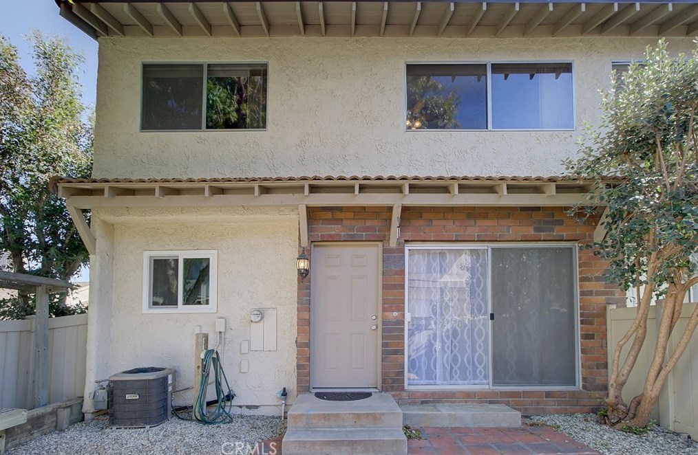 1273 Alessandro Dr, Thousand Oaks, CA 91320