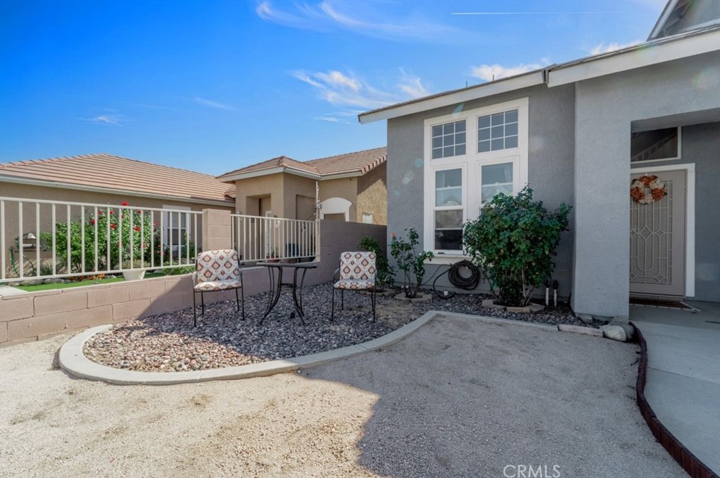2532 Summerchase Ave, Tropico Village, CA 93560-6874
