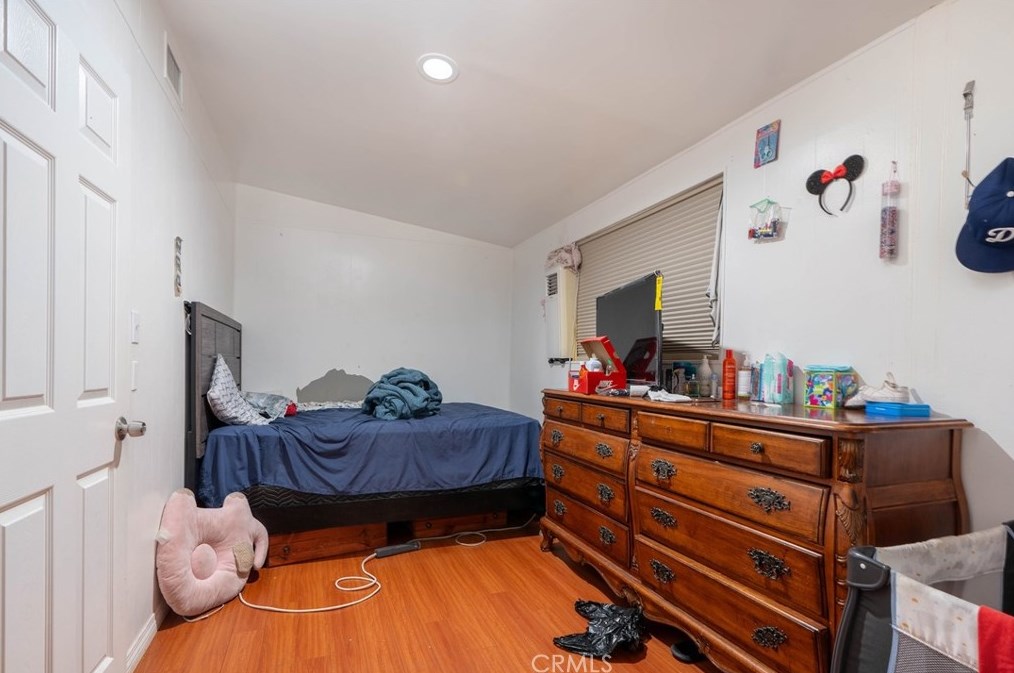 371 Fowler Ave, Pomona CA  91766-5342 exterior