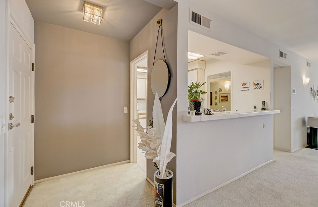4829 Whitsett Ave #302, North Hollywood, CA 91607