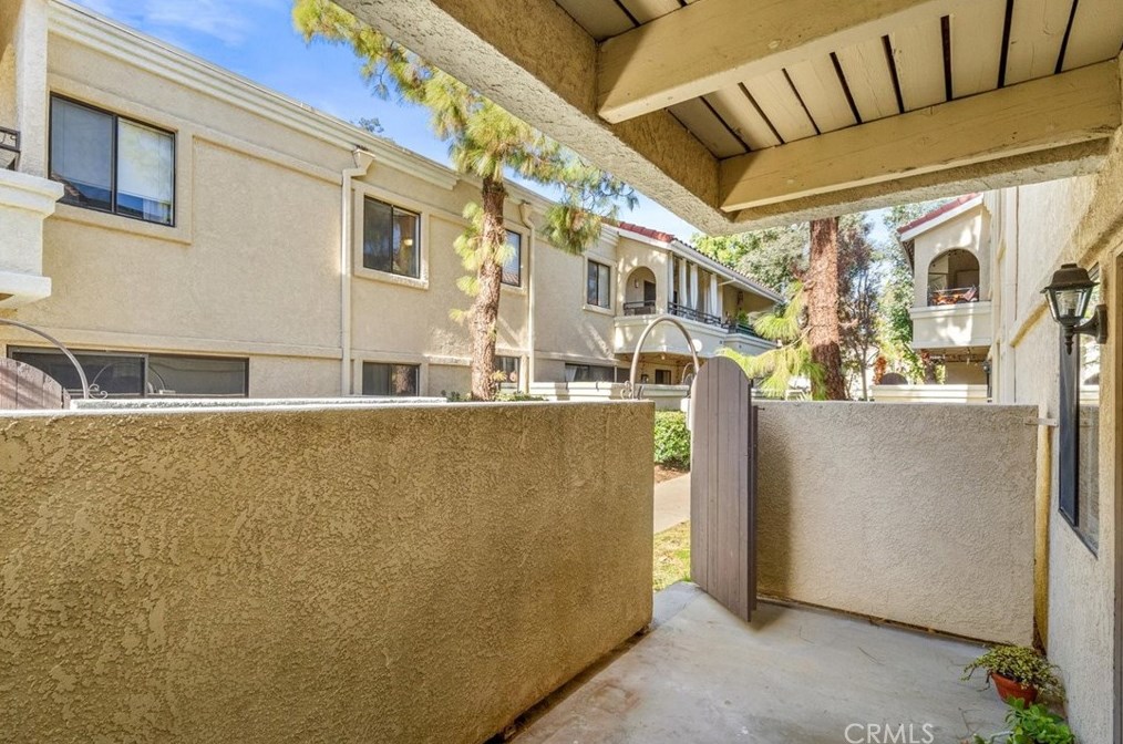 18802 Mandan St #905, Santa Clarita, CA 91351