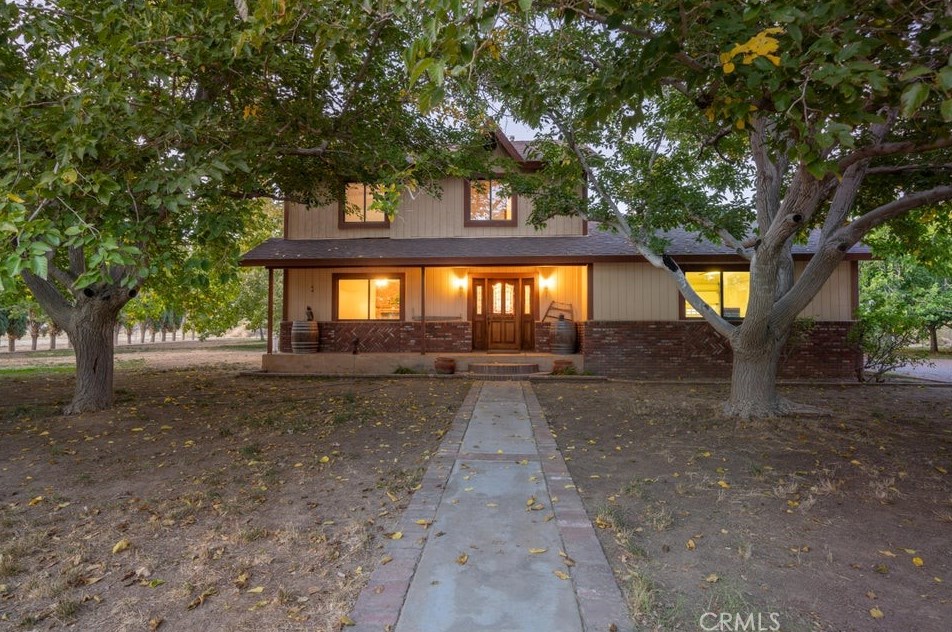 3918 W 45th St, Tropico Village, CA 93560