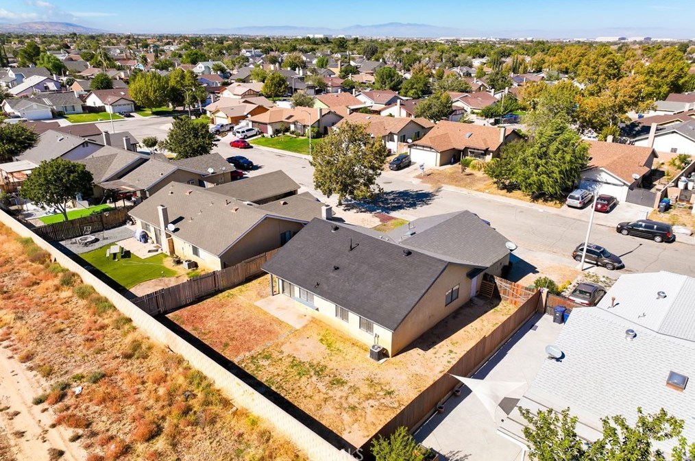 3744 Triton Dr, Palmdale, CA 93550