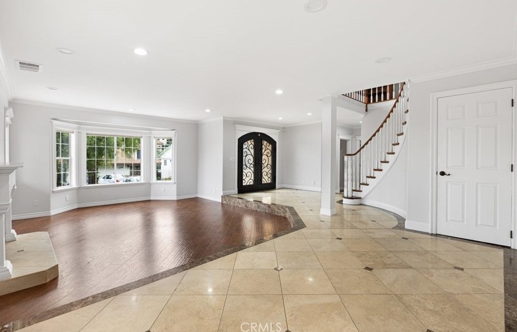 3561 Gladiola Dr, Calabasas, CA 91302-2018