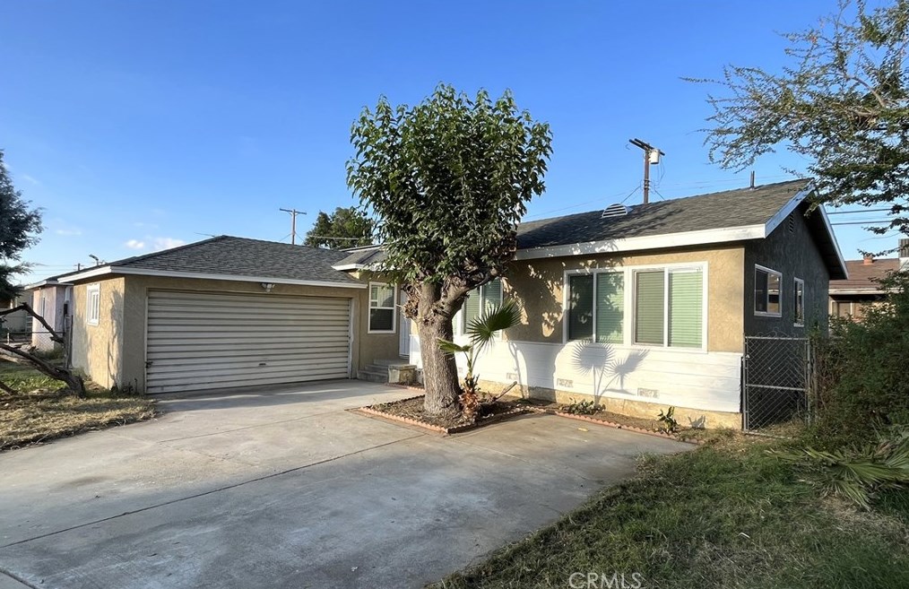 9738 Beachy Ave, Los Angeles CA  91331-5305 exterior