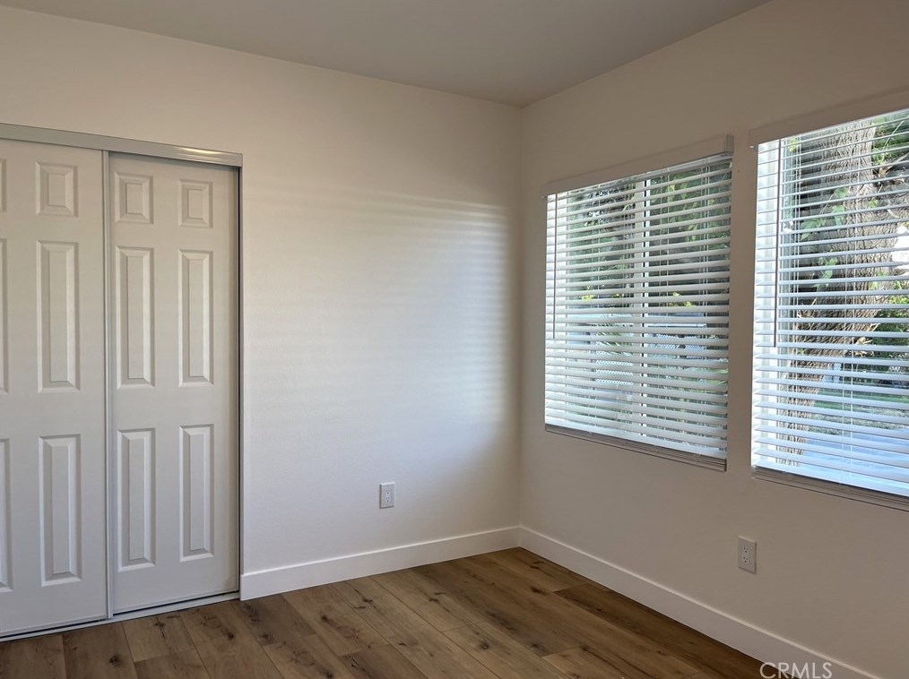 9738 Beachy Ave, Los Angeles CA  91331-5305 exterior