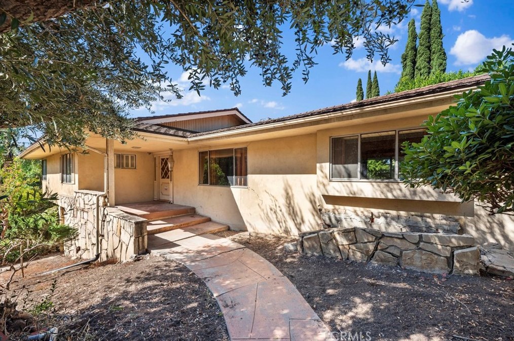 2372 Cameron Ave, Covina, CA 91724