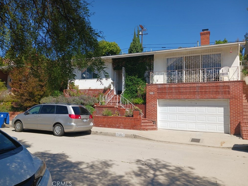 1162 Daniels Dr, Los Angeles, CA 90035-1102