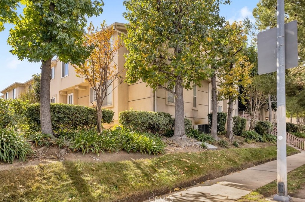 15744 Devonshire St, San Fernando, CA 91344