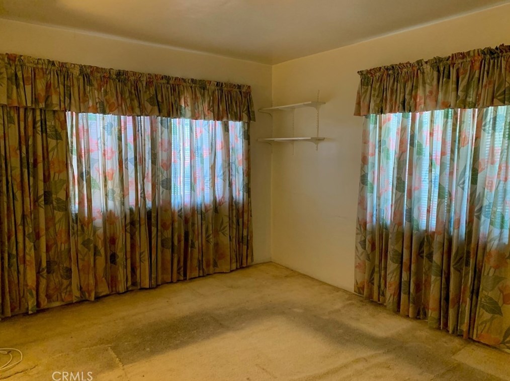 10323 Paloma Ave, Los Angeles CA  90002-3262 exterior