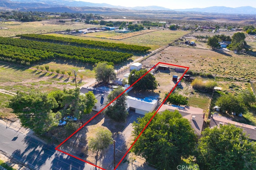 35909 80th St, Juniper Hills, CA 93543