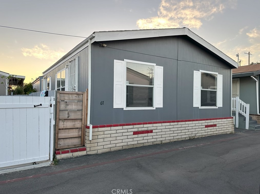 7560 Woodman Pl #67, Van Nuys, CA 91405