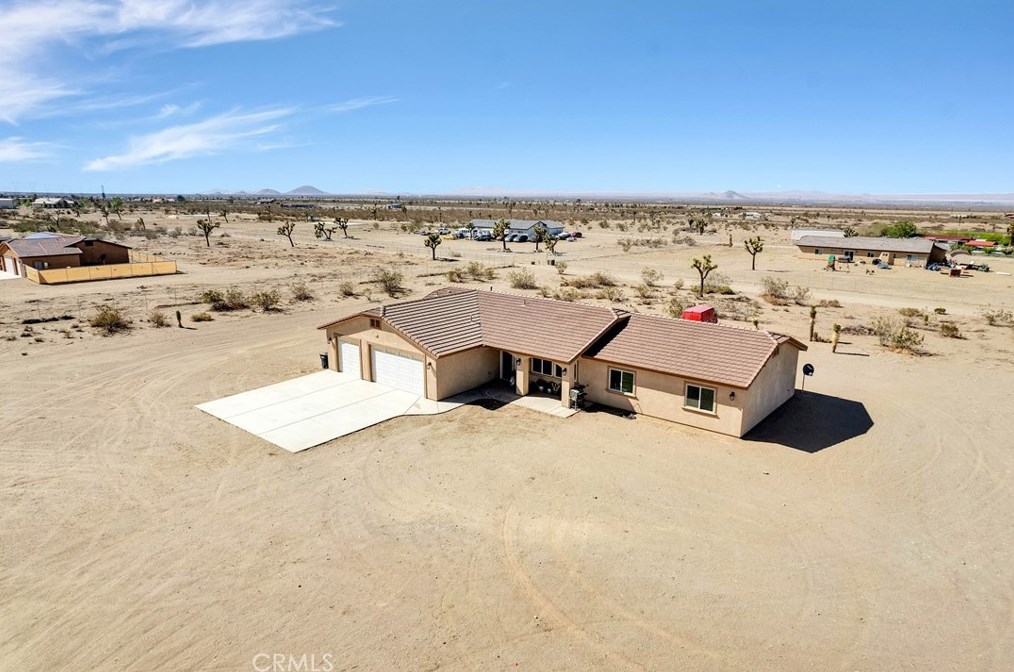 3014 Manzano Rd, Phelan, CA 92371-7767