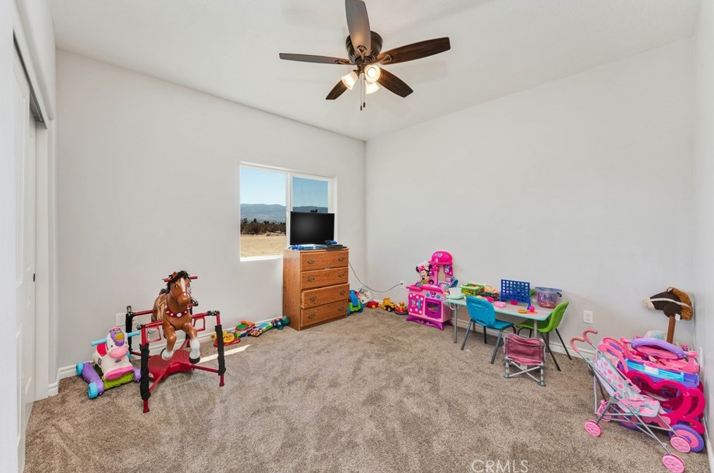 3014 Manzano Rd, Phelan CA  92371-7767 exterior