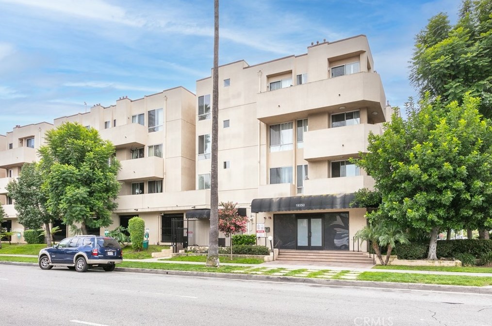 19350 Sherman Way #127, Los Angeles, CA 91335