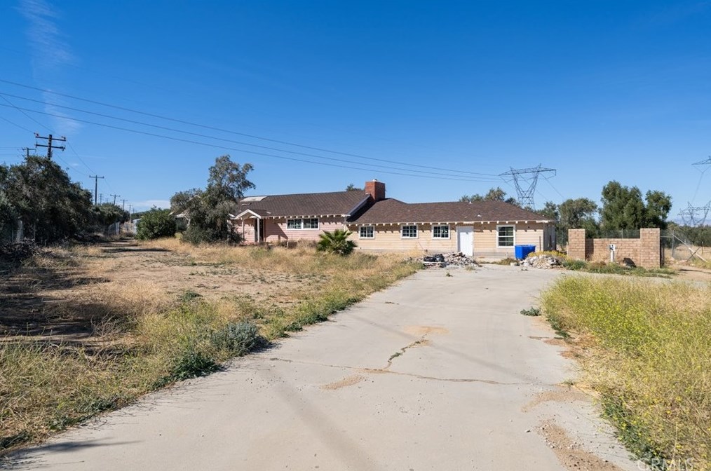 8539 W Ave L, Lancaster, CA 93536