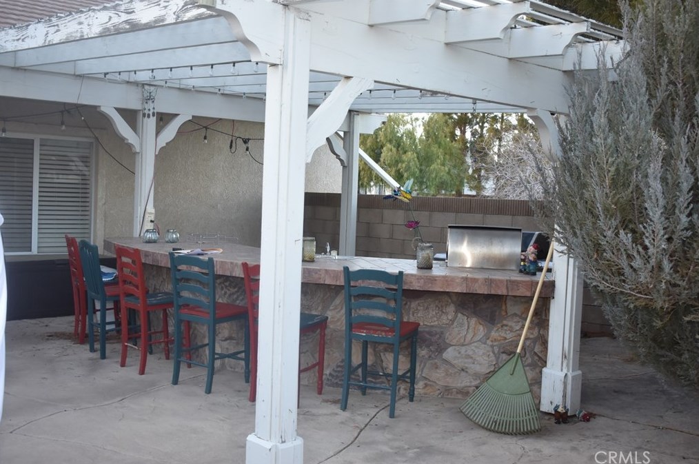 4652 Starstone Ct, Palmdale CA  93551-1827 exterior