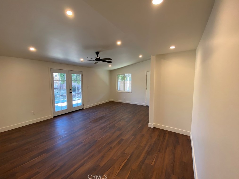 44010 Carolside Ave, Lancaster, CA 93535