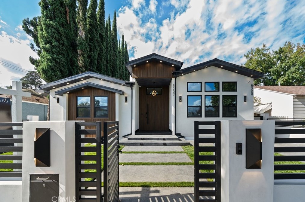 5207 Beeman Ave, North Hollywood, CA 91607