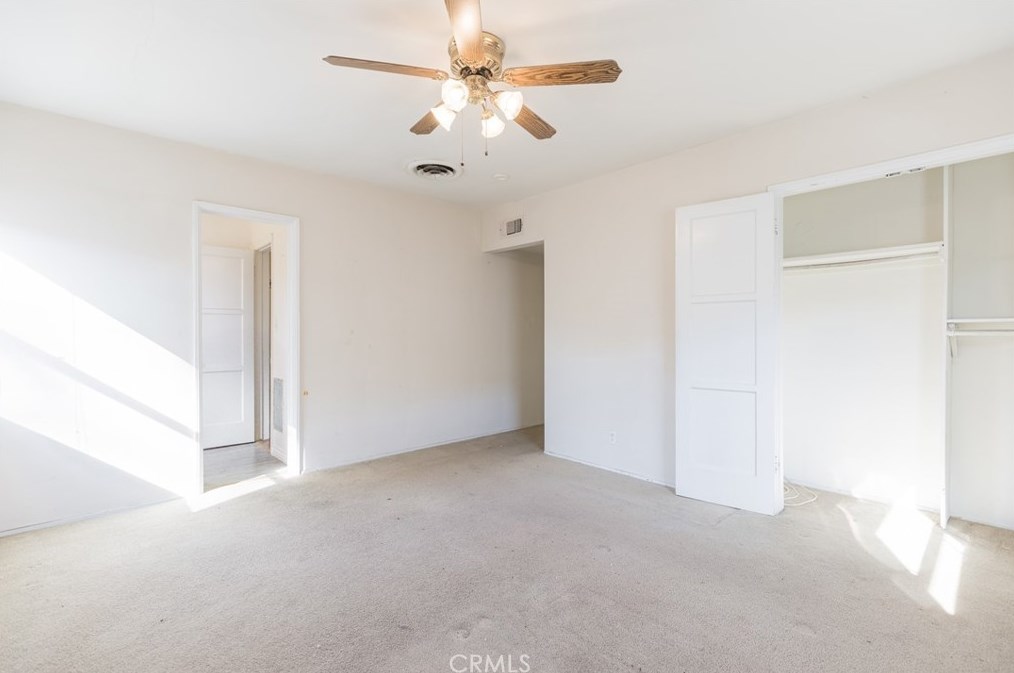 15150 Hiawatha St, San Fernando CA  91345-2515 exterior