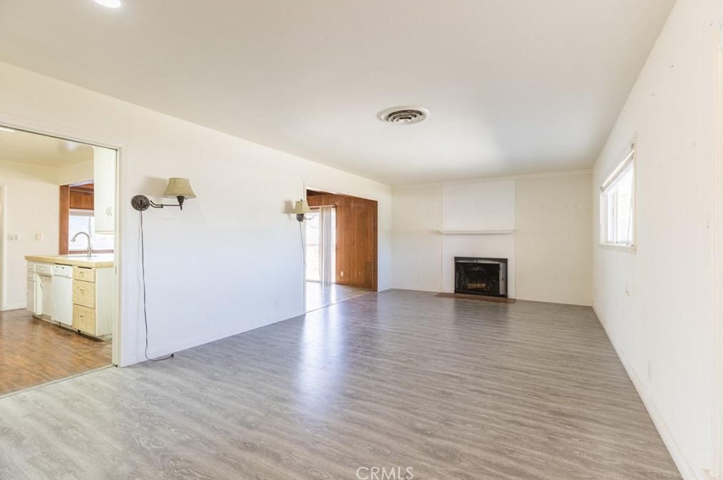 15150 Hiawatha St, San Fernando CA  91345-2515 exterior