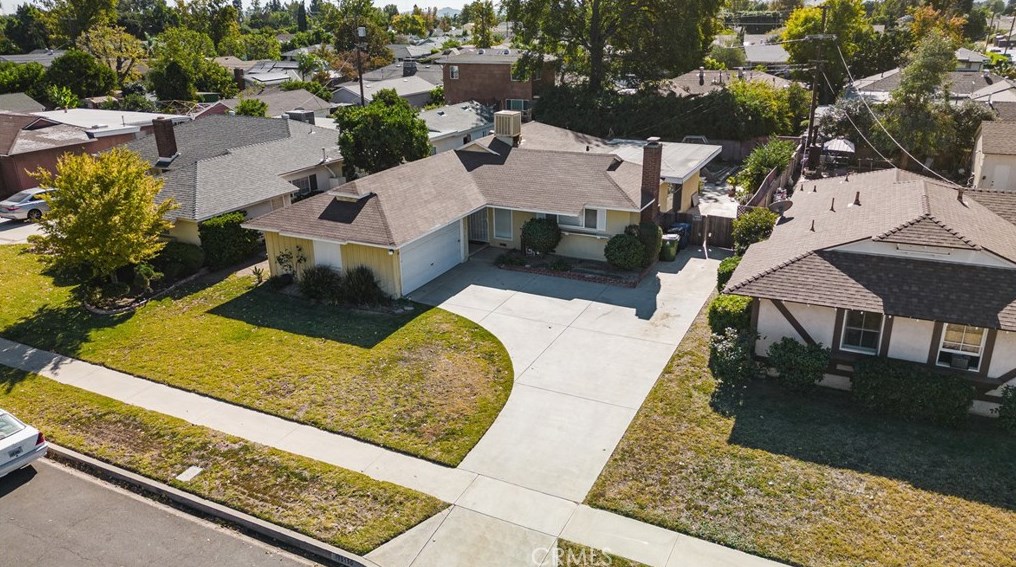 15150 Hiawatha St, San Fernando CA  91345-2515 exterior