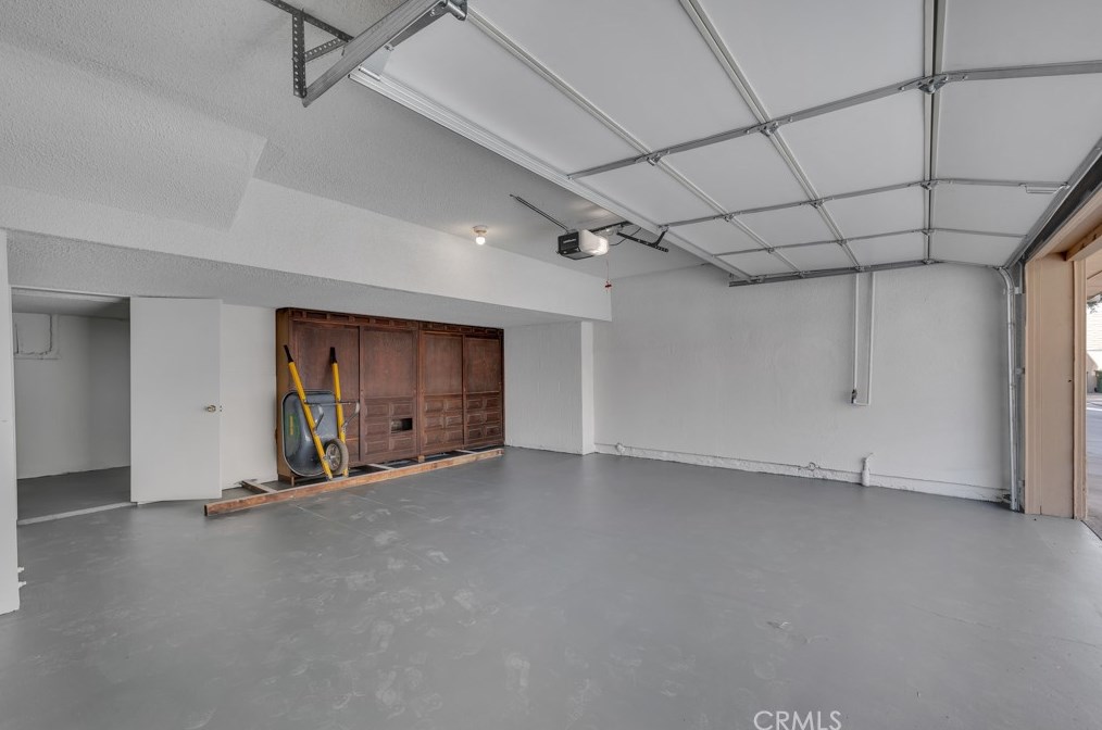 5360 Fairview Blvd, Los Angeles CA  90056-2308 exterior