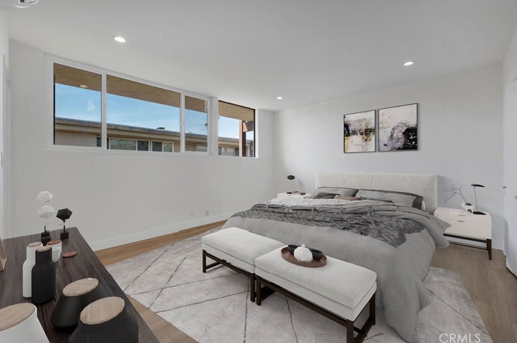 5360 Fairview Blvd, Los Angeles CA  90056-2308 exterior